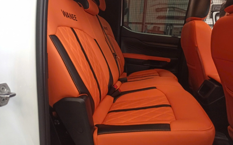 Bọc ghế Limo Green, giúp nội thất xe trở nên sang trọng, tạo sự khác biệt so với phiên bản nguyên bản