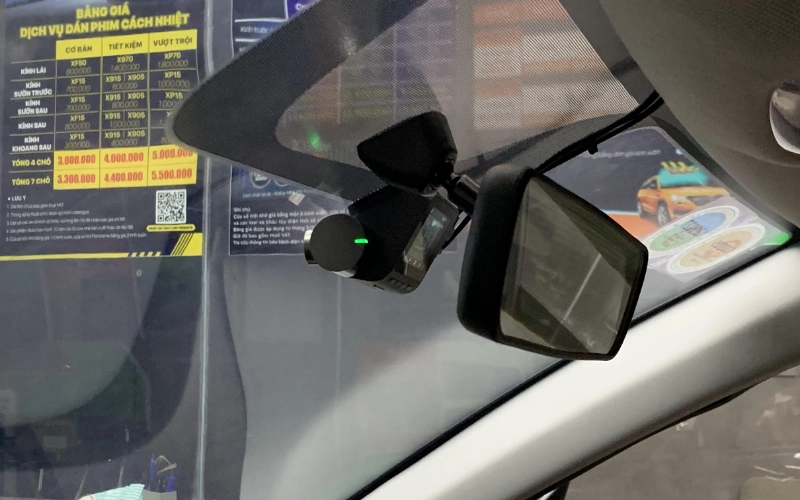 Camera hành trình trước 70mai A200 sở hữu thiết kế nhỏ gọn với màn hình IPS 2 inch,