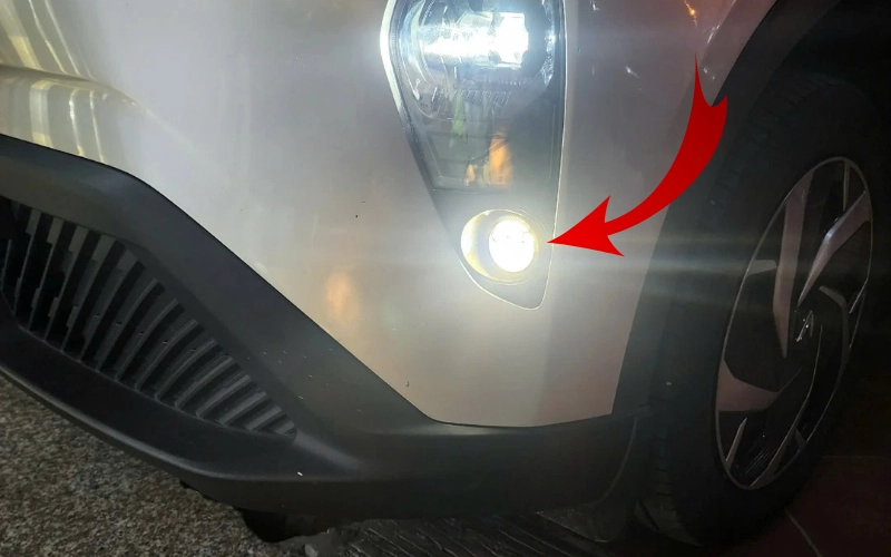 Đèn bi gầm 2 inch nhỏ gọn lắp zin theo xe không khoan đục, ánh sáng cải thiện rõ phù hợp với các chủ xe muốn giữ zin cho xe