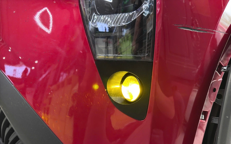 Đèn bi gầm 2 inch nhỏ gọn lắp zin theo xe không khoan đục, ánh sáng cải thiện rõ phù hợp với các chủ xe muốn giữ zin cho xe