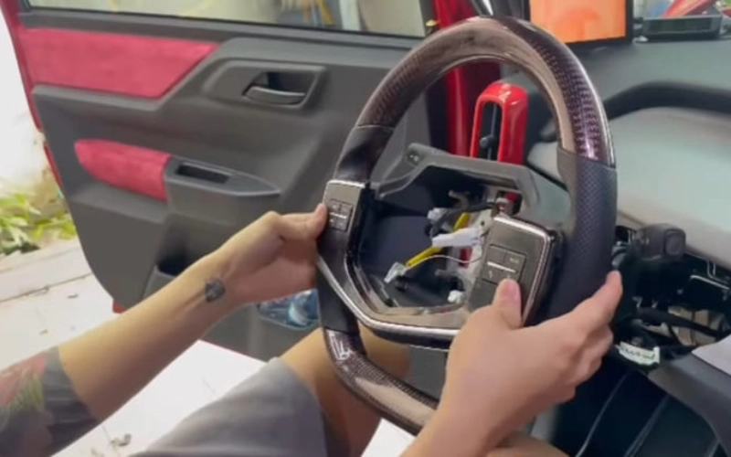 Độ phím điều khiển vô lăng zin lắp đặt dễ dàng, an toàn