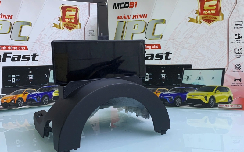 Màn hình ODO Limo Green MCD91 lắp phía sau vô lăng hiển thị toàn bộ thông tin vận hành của xe một cách trực quan