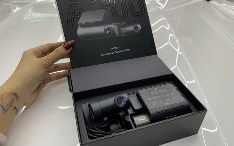 Camera hành trình 70mai A200 giá rẻ cung cấp ghi hình cả trước và sau xe