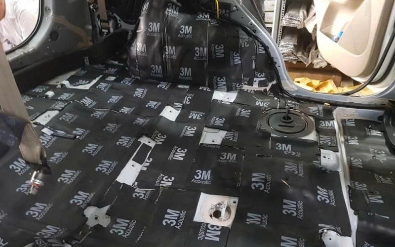 Tư vấn gói dán cách âm, chống ồn Vinfast Limo Green cao cấp 9 Dán cách âm cho xe Limo Green sử dụng vật liệu chất lượng thì khi tháo sẽ không để lại keo ảnh hưởng đến bề mặt chi tiết