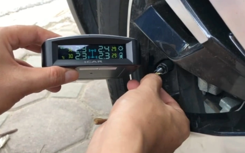 Cảm biến áp suất lốp Limo Green chính hãng, giá cực tốt 7 Cảm biến áp suất lốp Limo Green giúp người lái kiểm soát chính xác tình trạng lốp, hạn chế rủi ro khi di chuyển và tối ưu chi phí sử dụng xe