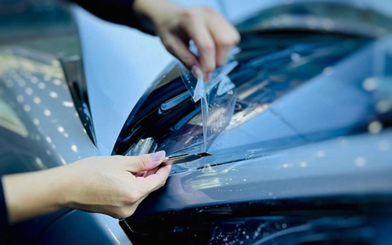 PPF bảo vệ sơn xe giúp bảo vệ các bề mặt các chi tiết Limo Green tránh trầy xước, tăng độ bóng sâu trong suốt quá trình sử dụng