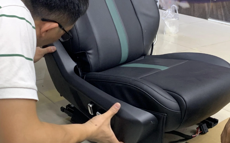 Độ ghế chỉnh điện không có bị phạt nếu lắp đặt đúng kỹ thuật và không thay đổi kết cấu xe