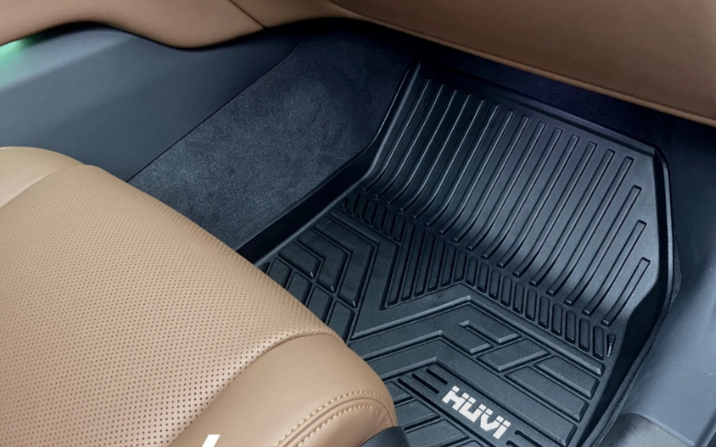 Thảm lót sàn cao su đúc Limo Green được thiết kế chuẩn form theo xe, chất liệu cao su cao cấp và khả năng chống trượt hiệu quả