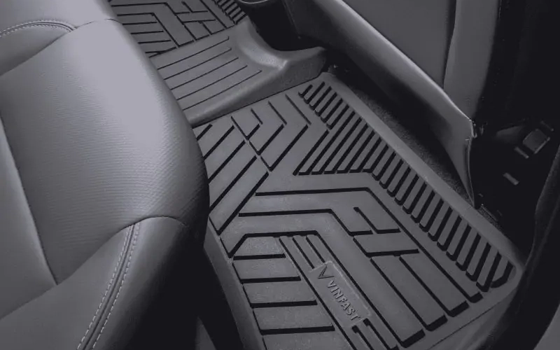 Ưu điểm nổi bật của thảm lót sàn cao su đúc VinFast Limo Green