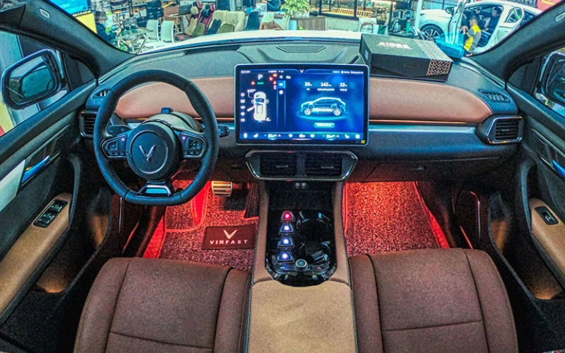 Độ LED nội thất Limo Green có ảnh hưởng đến đăng kiểm của xe không sẽ tùy thuộc vào việc lựa chọn loại đèn led, các thao tác lắp