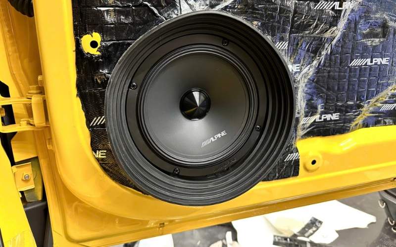 Độ loa cánh xe Limo Green giúp trải nghiệm âm thanh toàn diện