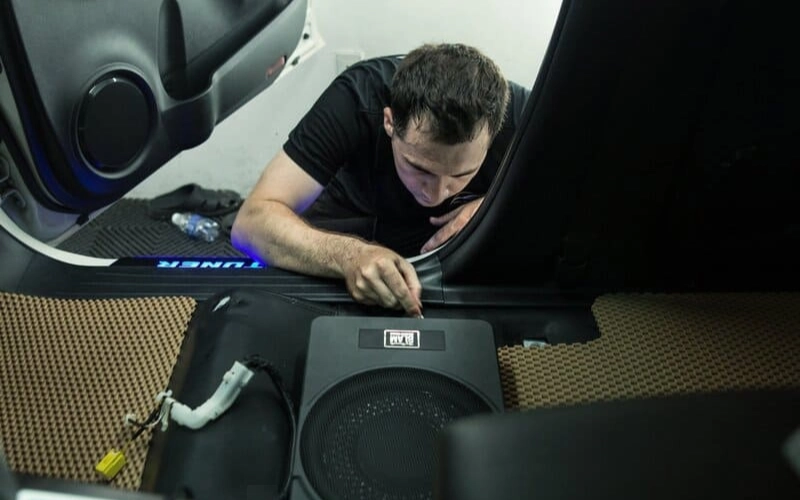 Xe Limo Green sẽ không đạt đăng kiểm nếu lắp loa cắt khoét kết cấu nguyên bản, đấu nối sai dây và công suất loa quá lớn