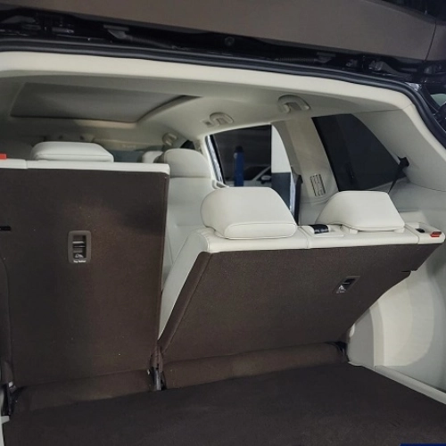 Độ ngã ghế Vinfast Limo Green hàng 3 thoải mái hơn 6