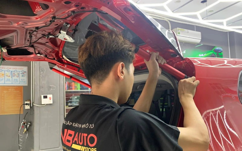 Cốp điện kèm đá cốp thông minh cho Vinfast Limo Green