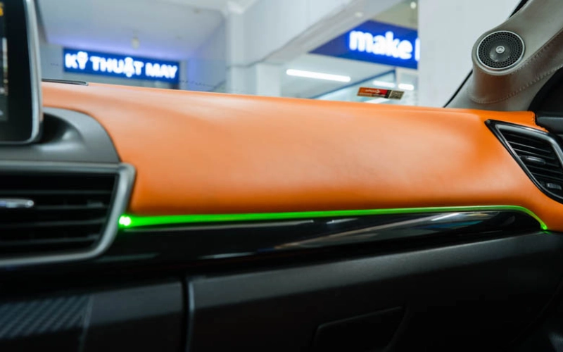 Quy trình bọc da taplo xe Limo Green 