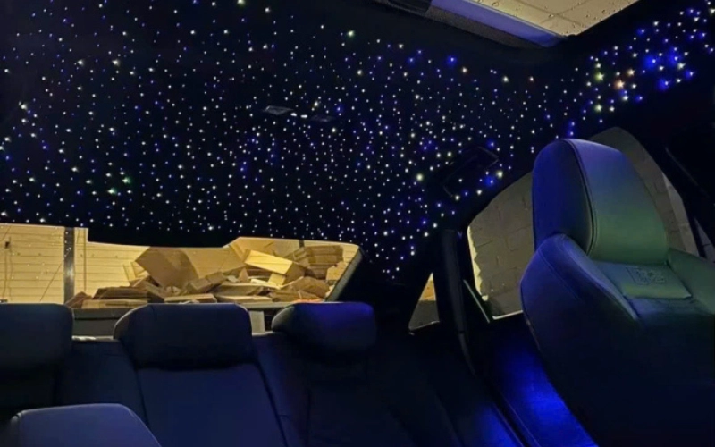 Bọc trần sao rơi cho xe Vinfast Limo Green tăng tính thẩm mỹ giúp chiếc xe trở nên sang trọng, đẳng cấp hơn