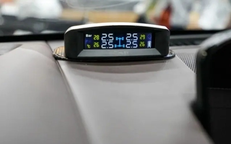 Có nên lắp cảm biến áp suất lốp Vinfast Limo Green? 20 Lốp trên xe điện Vinfast Limo Green thường có tuổi thọ thấp hơn xe chạy xăng nên việc trang bị cảm biến áp suất lốp Vinfast Limo Green là vô cùng cần thiết