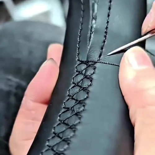 Khâu vô lăng Limo Green cao cấp, đa dạng chất liệu 6