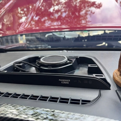 Loa trung tâm Limo Green nâng tầm chất lượng âm thanh 4 Loa trung tâm Limo Green nâng tầm chất lượng âm thanh 4