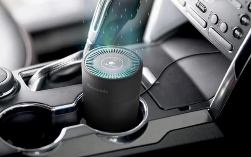 Máy lọc không khí Limo Green nhỏ gọn, sạch bụi bẩn 8 Trang bị máy lọc không khí Limo Green là giải pháp lý tưởng giúp cải thiện chất lượng không khí trong xe mang lại cảm giác thoải mái cho người lái và hành khách