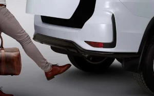 Khi lắp cốp điện cho xe thì đá cốp là một trang bị được nhiều người dùng ưa chuộng