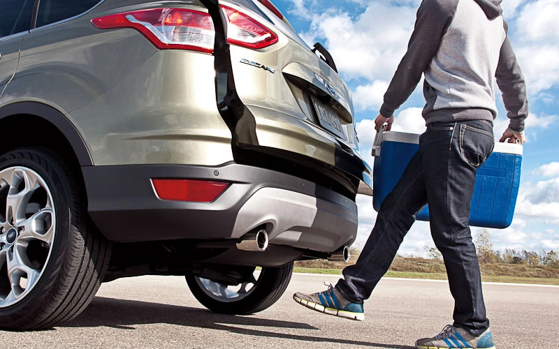 Đá cốp đa điểm cho phép người dùng đá chân ở bất kỳ vị trí nào trong phạm vi cảm biến rộng lên tới 50cm dọc theo cản sau của xe để mở hoặc đóng cốp