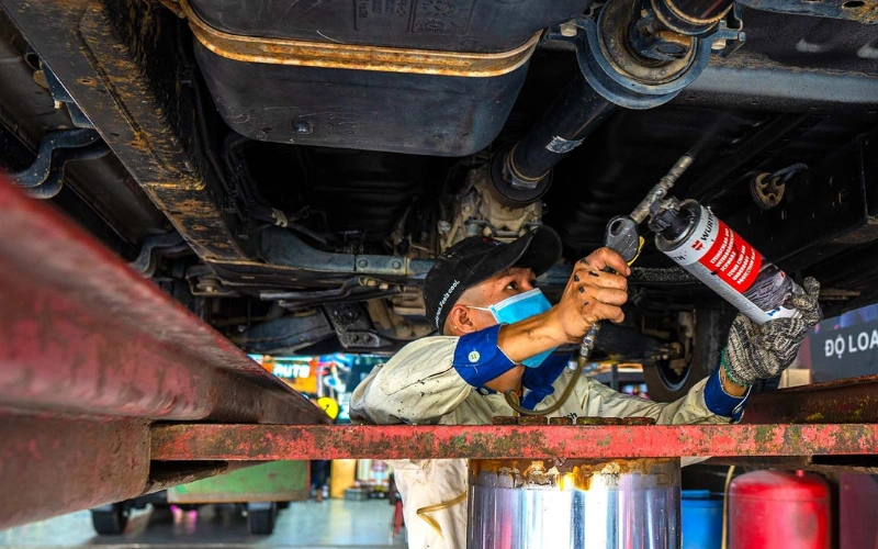 Chọn đơn vị phủ gầm uy tín có kinh nghiệm với xe điện VinFast