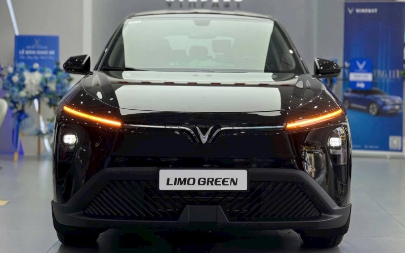 Xe Limo Green chạy dịch vụ có cần lắp camera hành trình? 1 Xe Limo Green đang trở thành lựa chọn phổ biến cho nhu cầu chạy dịch vụ nhờ thiết kế gọn gàng, hiện đại và tiết kiệm chi phí