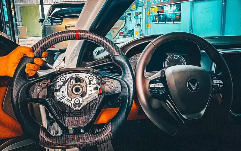 Chọn đúng kích thước 37–39 cm vừa khít với vô lăng Limo Green