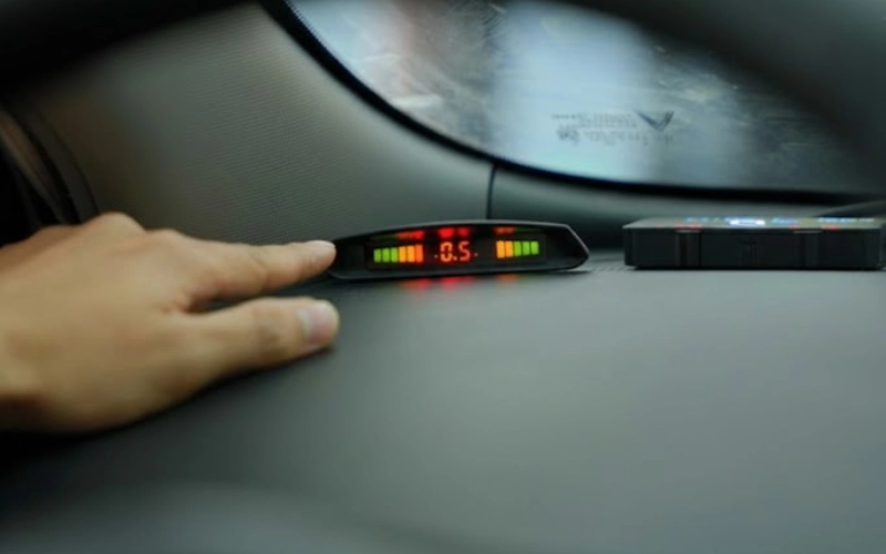 Bộ cảm biến va chạm dành cho Limo Green được thiết kế theo chuẩn plug & play, sử dụng nguồn 12V độc lập và cắm giắc hoàn toàn