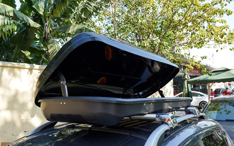 Theo quy định hiện hành, cốp nóc không bị phạt khi được thi công đúng cấu hình cho phép, không ảnh hưởng đến kết cấu tổng thể của xe