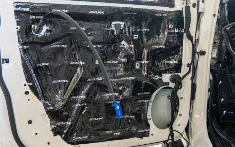 Dán cách âm Alpine cho Limo Green cấu tạo ba lớp hiệu quả cách âm vượt trội cho khoang lái