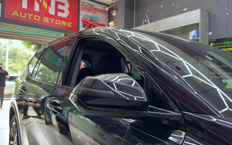 Gập và mở gương bằng chìa khóa theo xe cực tiện lợi 