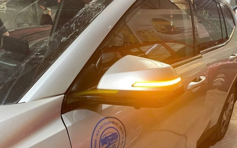 Nâng cấp Led xi nhan trên gương chiếu hậu Limo Green 8 Nâng cấp Led xi nhan trên gương chiếu hậu Limo Green có cường độ chiếu sáng mạnh, sắc nét và dễ thu hút sự chú ý từ xa