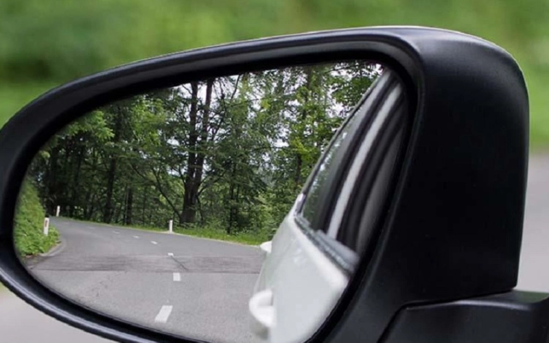 Tác dụng của nâng cấp tính năng sấy gương chiếu hậu Vinfast Limo Green