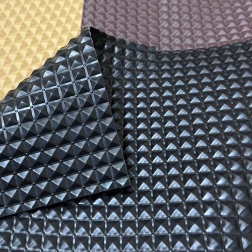 Trải sàn da kim cương xe Vinfast Limo Green giá ưu đãi 4