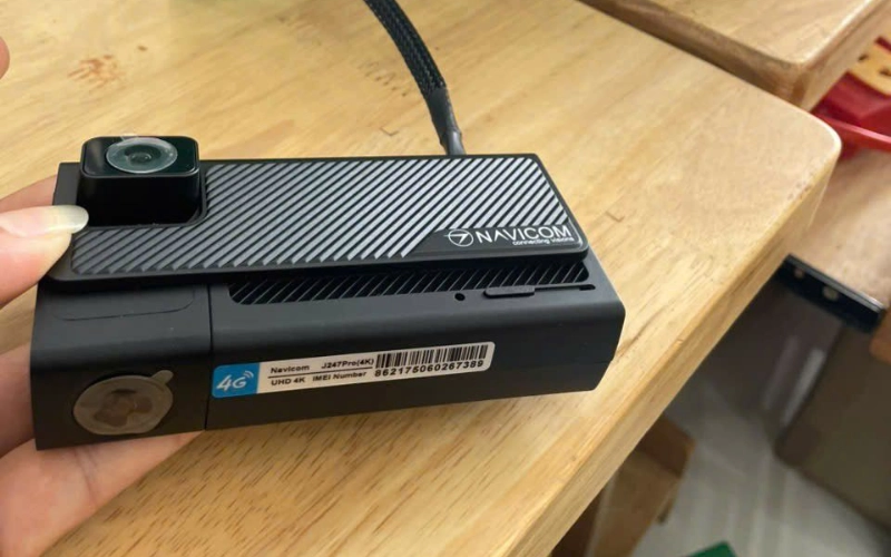 Navicom J247Pro là dòng camera hành trình lý tưởng cho các chủ xe VinFast Limo Green sử dụng xe cho dịch vụ công nghệ, cho thuê xe, xe công ty hoặc phục vụ mục đích cá nhân muốn giám sát hành trình di chuyển của xe