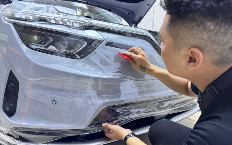 Dán PPF ô tô TPHCM ở đâu uy tín? 2 Tiêu chí đánh giá địa chỉ dán PPF ô tô TPHCM uy tín