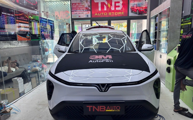 Hệ thống TNB Auto địa chỉ độ xe VinFast Limo Green uy tín, chất lượng tại Thủ Đức 