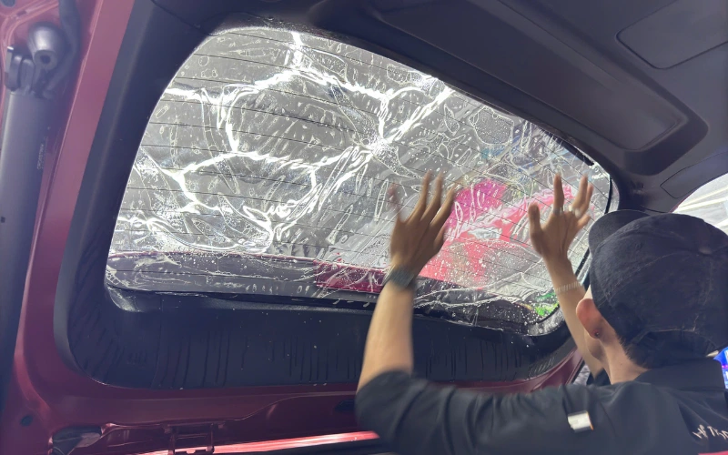 Đội ngũ kỹ thuật viên chuyên nghiệp, thi công tỉ mì và đạt chuẩn