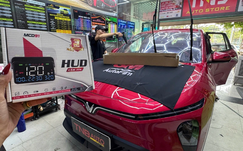 Quà tặng hấp dẫn dành cho khách hàng khi dán phim cách nhiệt 3M full xe tại Hệ thống TNB Auto