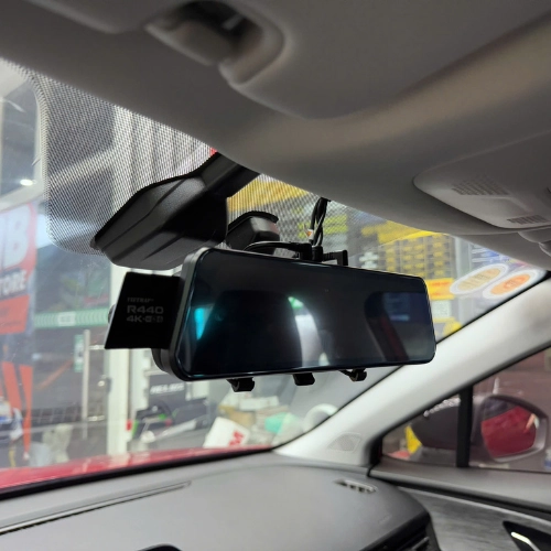 Lắp camera hành trình gương VIETMAP R440 xe Limo Green 6