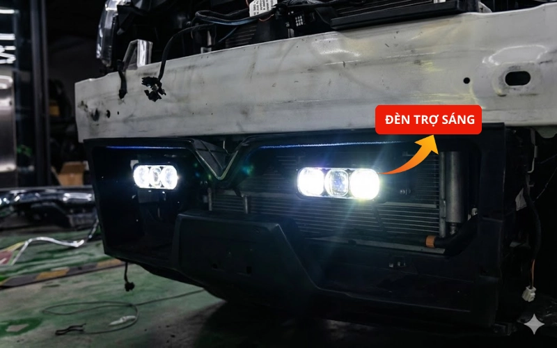 Lắp đèn trợ sáng xe Vinfast Limo Green giữ zin tối đa 8 Lắp đèn trợ sáng xe VinFast Limo Green hoàn toàn không có ảnh hưởng đến quá trình đăng kiểm nếu đèn trợ sáng được lắp đặt đúng kỹ thuật và đúng tiêu chuẩn