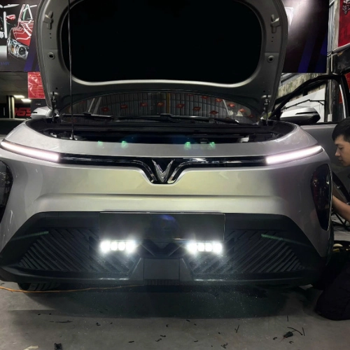 Lắp đèn trợ sáng xe Vinfast Limo Green giữ zin tối đa 4