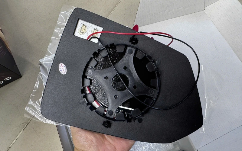 Mặt gương chiếu hậu Vinfast Limo Green mở rộng góc quan sát 11 Mặt gương VinFast Limo Green 4 trong 1