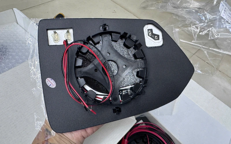 Mặt gương chiếu hậu Vinfast Limo Green mở rộng góc quan sát 12 Mặt gương VinFast Limo Green 5 trong 1