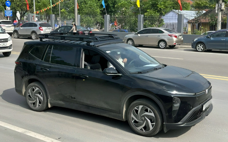 Lưu ý quan trọng khi lắp baga nóc cho VinFast Limo Green