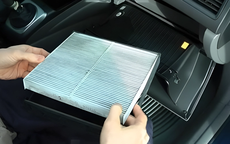 Xe VinFast Limo Green cần thay lọc gió điều hòa định kỳ 