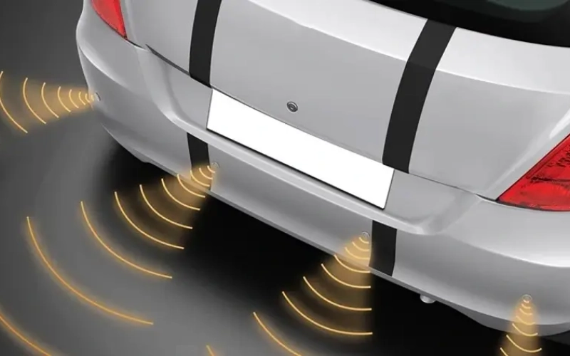 Xe Vinfast Limo Green nên lắp camera lùi và cảm biến lùi? 2 Cảm biến lùi VinFast Limo Green là hệ thống cảm biến siêu âm được gắn trực tiếp trên cản sau xe