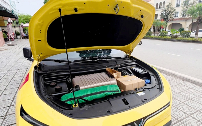 Cốp trước MCD91 cho xe VinFast Limo Green có dung tích sử dụng lớn, dao động khoảng 90L – 100L